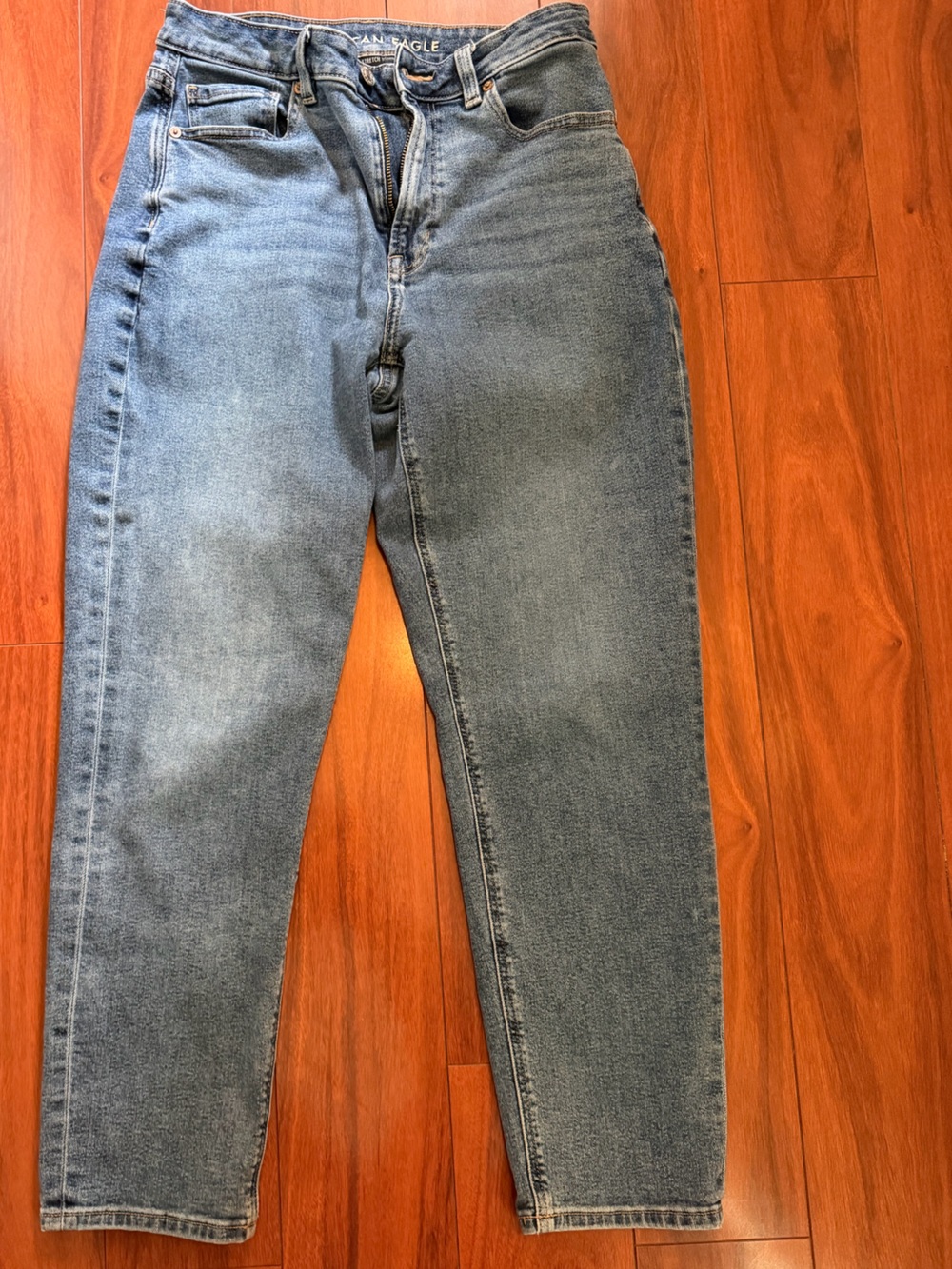 American Eagle Outfitters Women’s Light Blue Mom Jeans